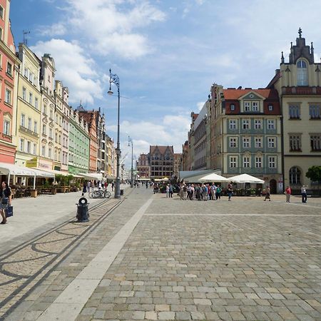 As Home Apartamenty Rynek 50 R503 Amazing View ヴロツワフ エクステリア 写真